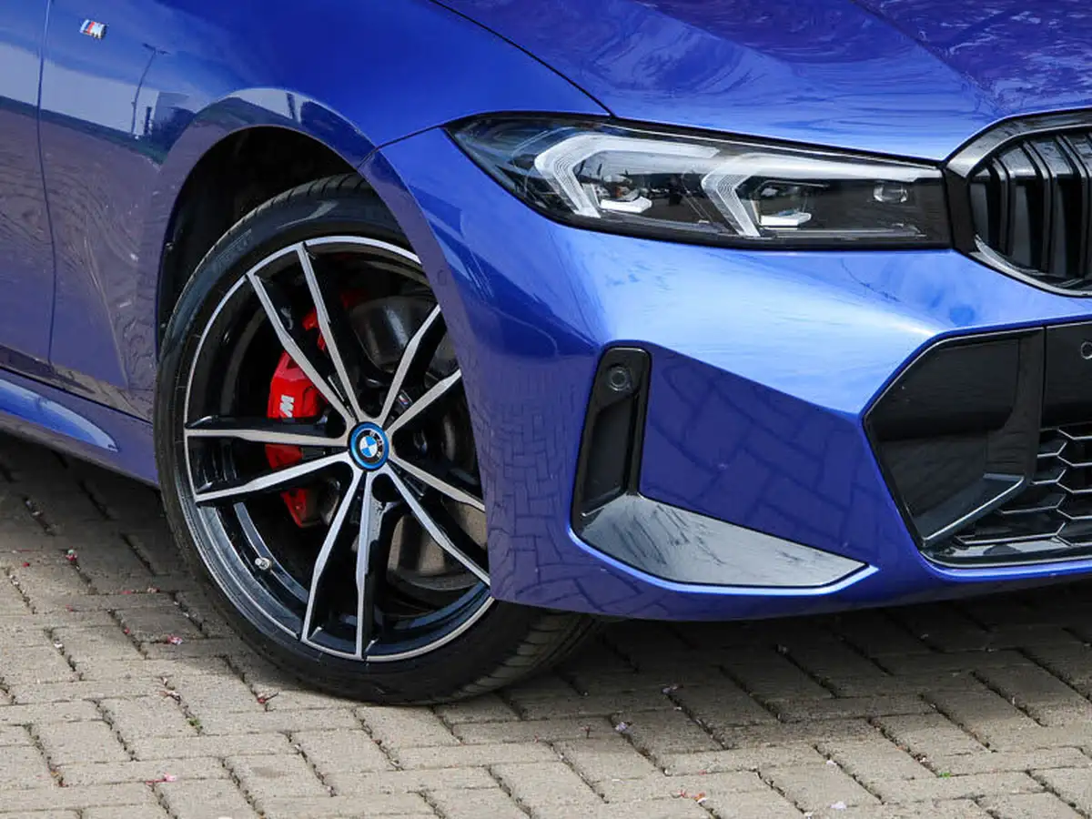 2024-bmw-3-series-20-330e-m-sport-saloon-4d-big-8