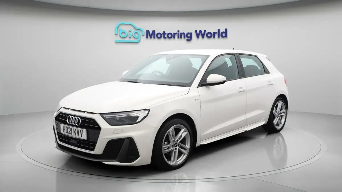 2021-audi-a1-10-25-tfsi-s-line-big-3