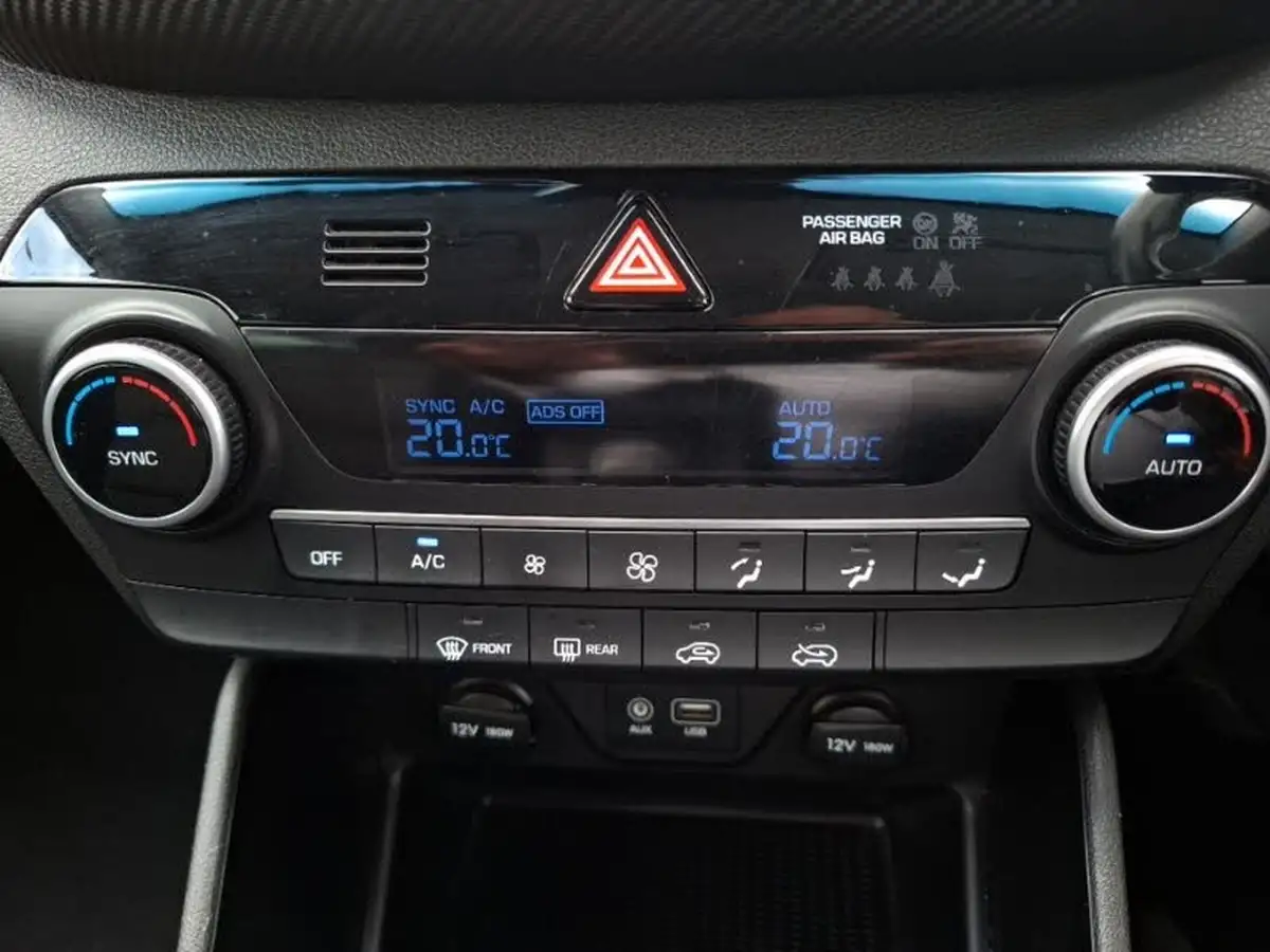 2018-hyundai-tucson-16-gdi-se-nav-big-12