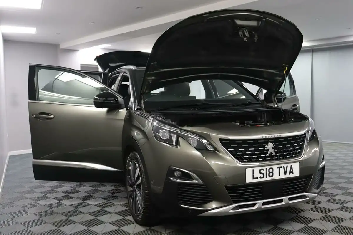 2018-peugeot-3008-suv-12-puretech-gt-line-premium-big-28