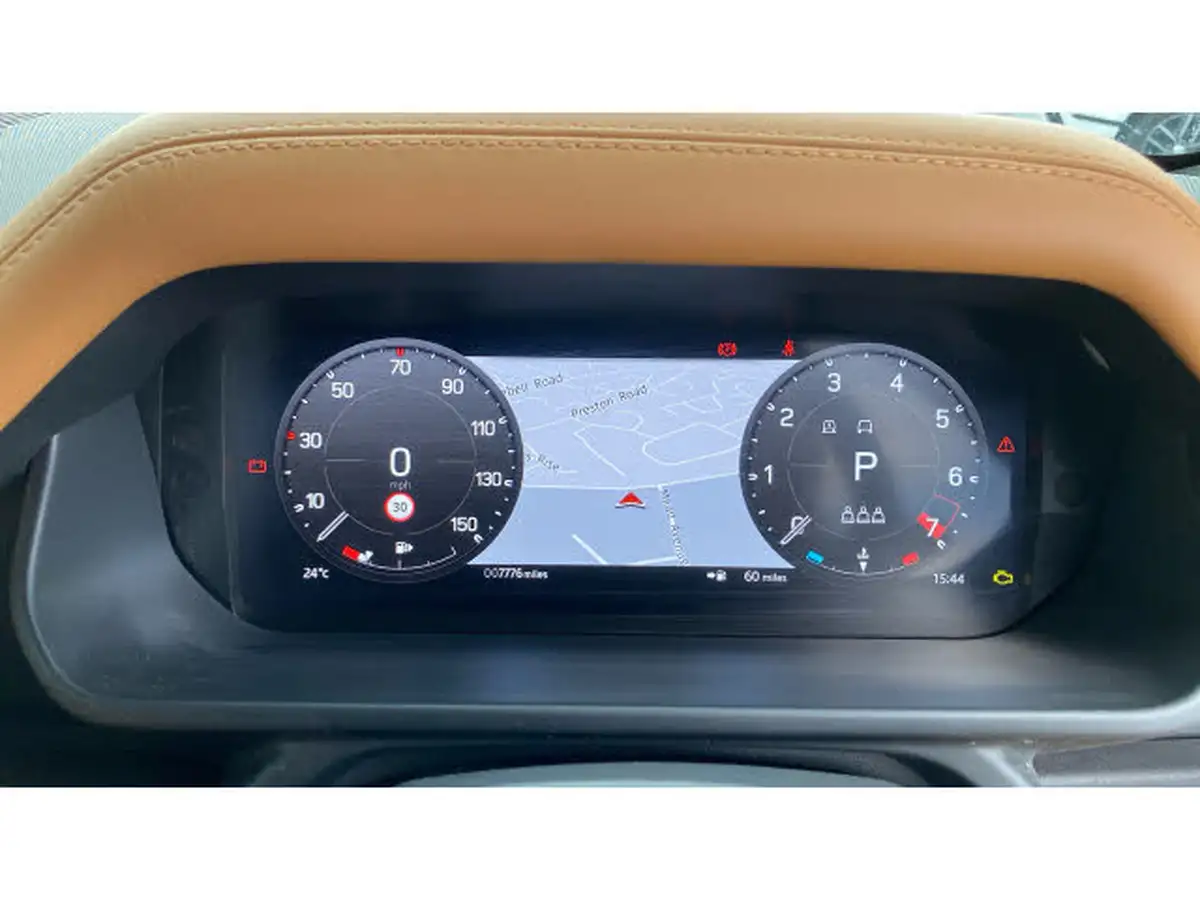 2023-land-rover-90-defender-50-p525-v8-big-15