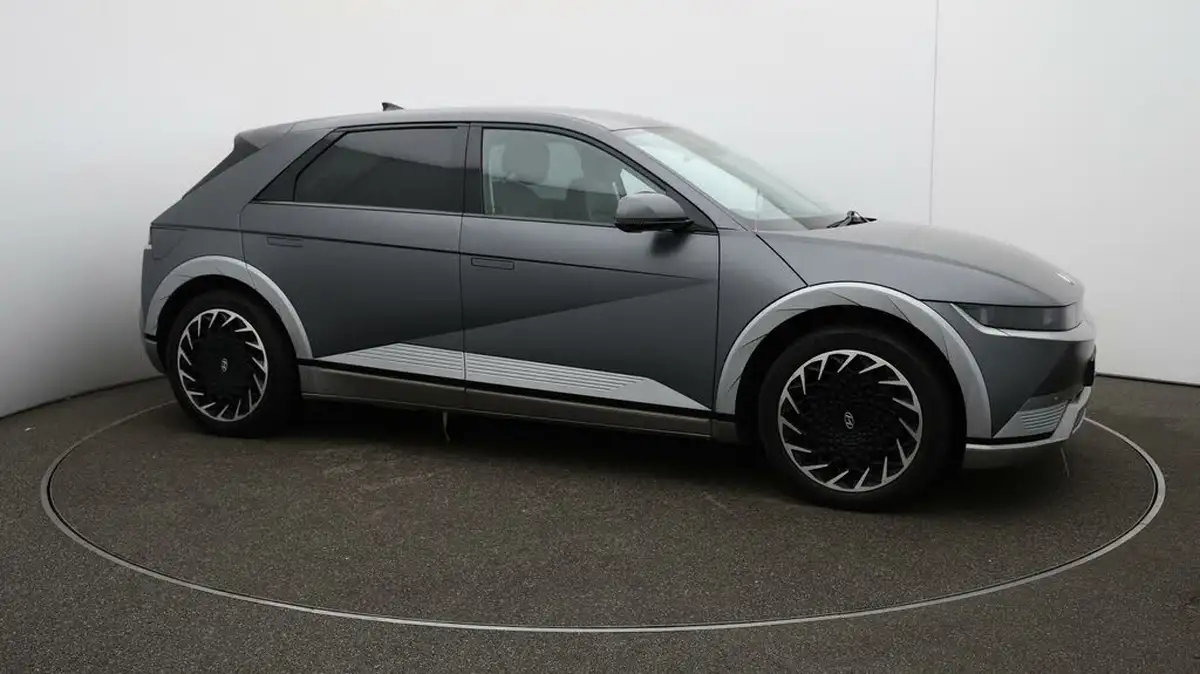 2022-hyundai-ioniq-5-e-ultimate-217ps-73kwh-rwd-big-46