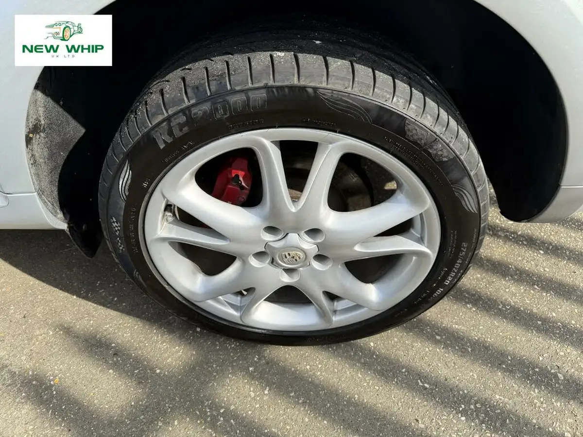 2004-porsche-cayenne-32-big-34