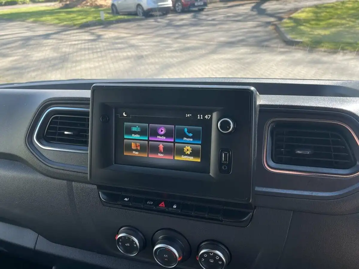 2022-nissan-interstar-23dci-f35-l3h2-tekna-135pseu6d-panel-van-big-21
