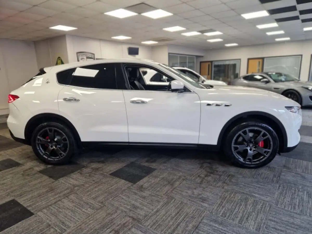 2017-maserati-levante-30td-awd-big-5
