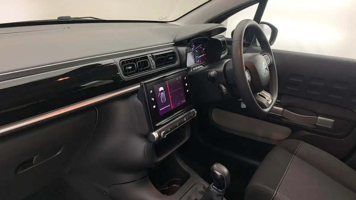 2017-citroen-c3-12-puretech-feel-82ps-big-1