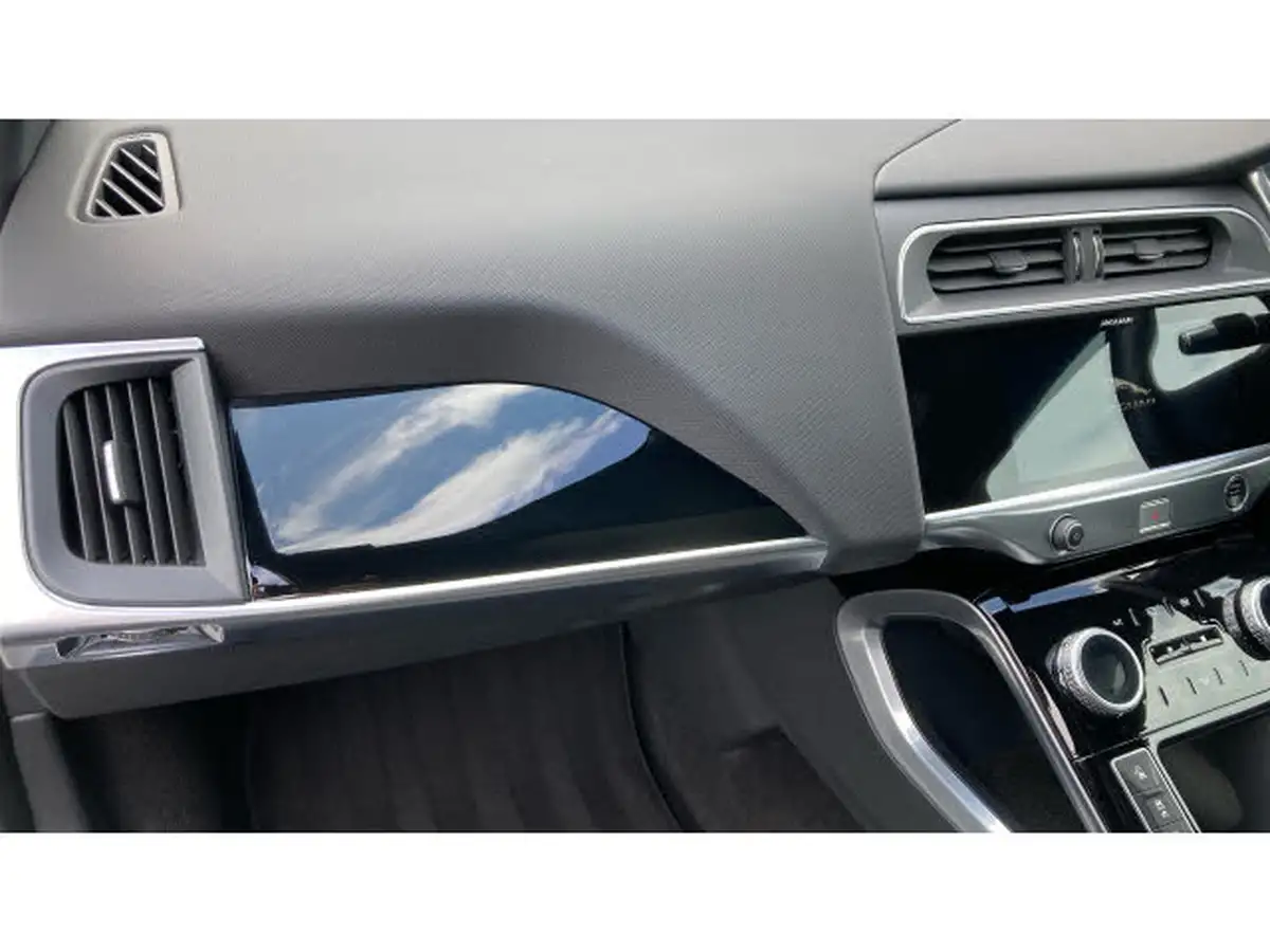 2021-jaguar-i-pace-ev400-black-big-25