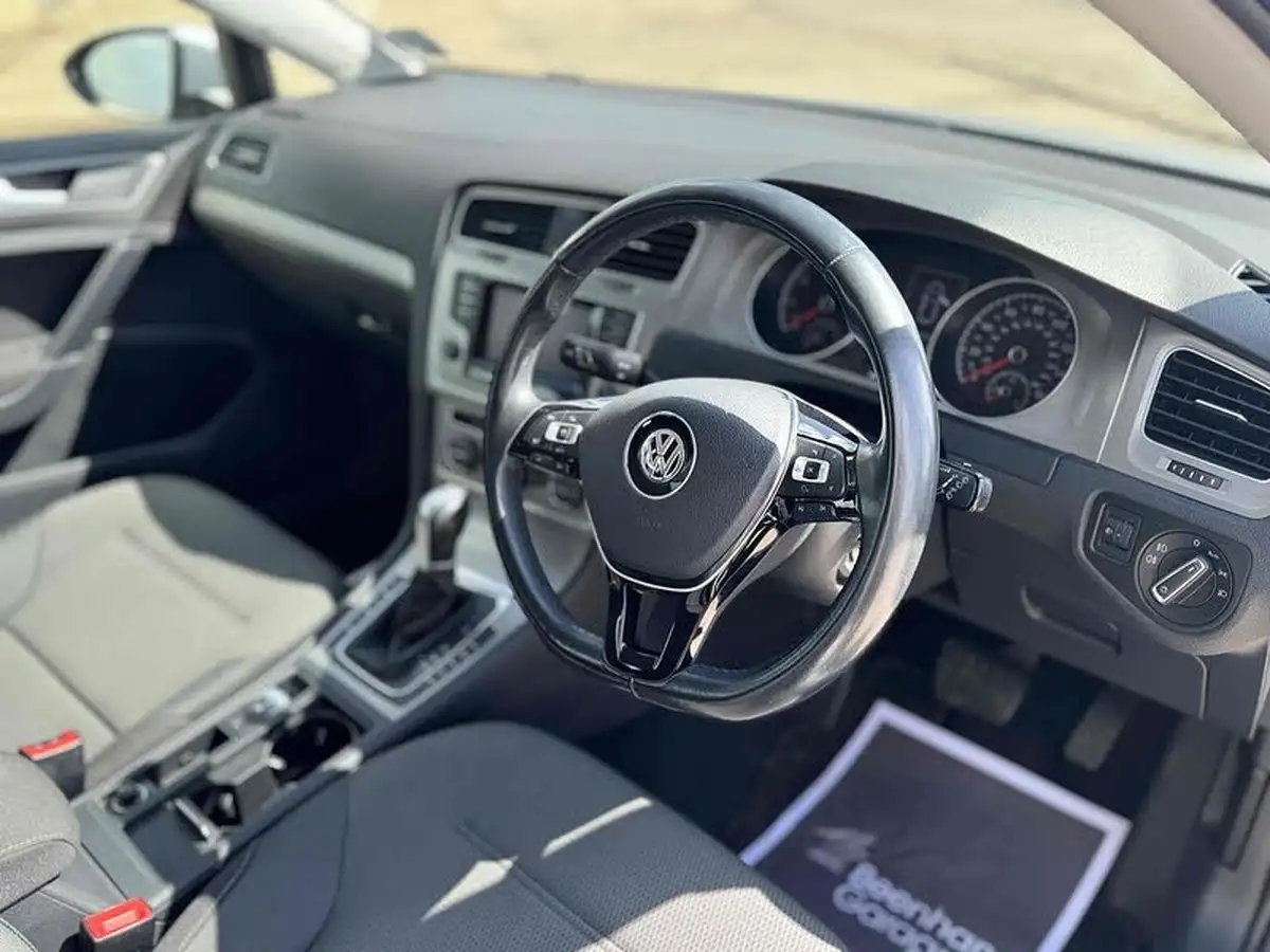 2014-volkswagen-golf-14-match-5d-dsg-big-16