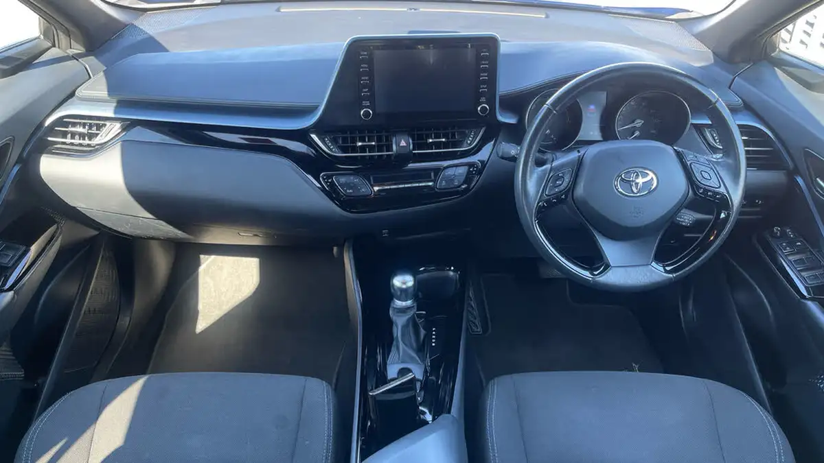 2020-toyota-c-hr-18-vvt-i-design-big-10