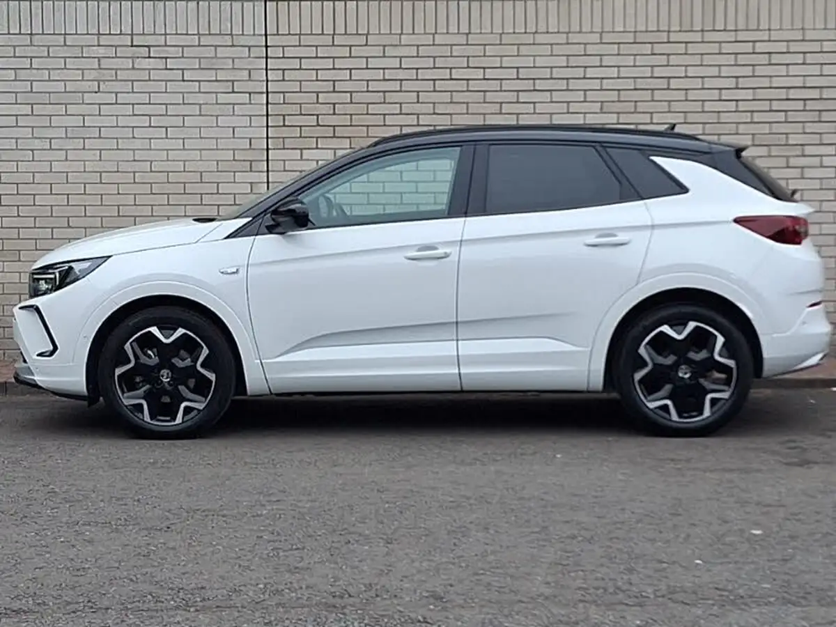 2024-vauxhall-grandland-12-ultimate-130ps-big-3