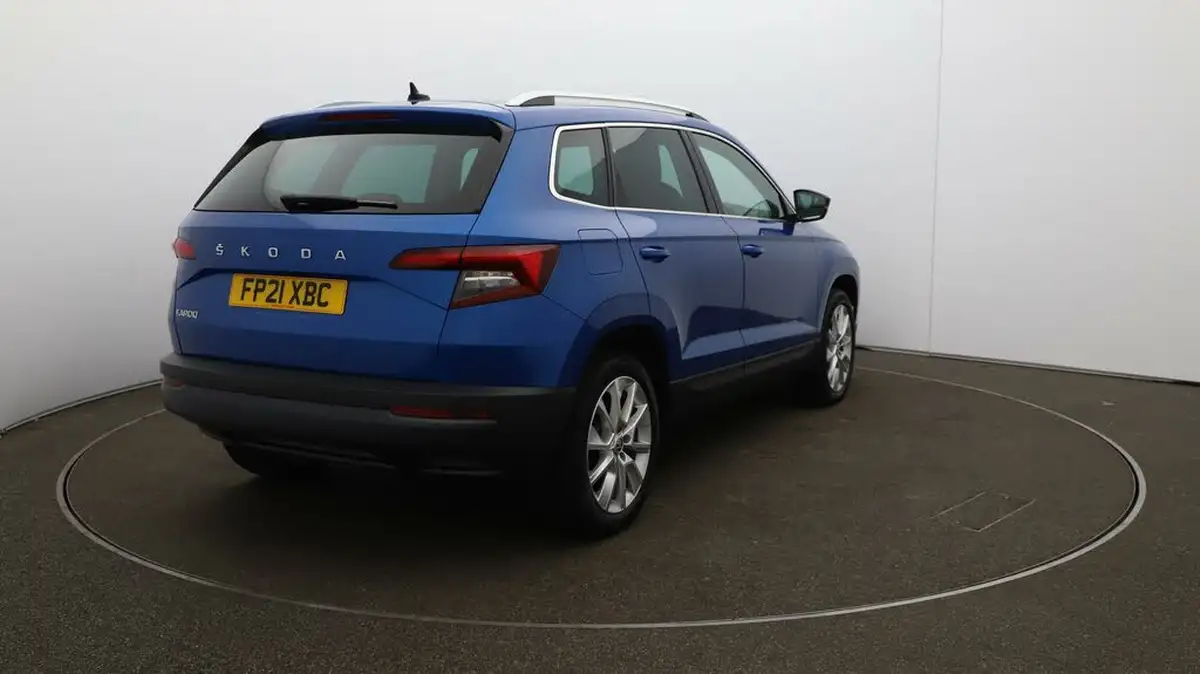 2021-skoda-karoq-15-tsi-se-l-big-54