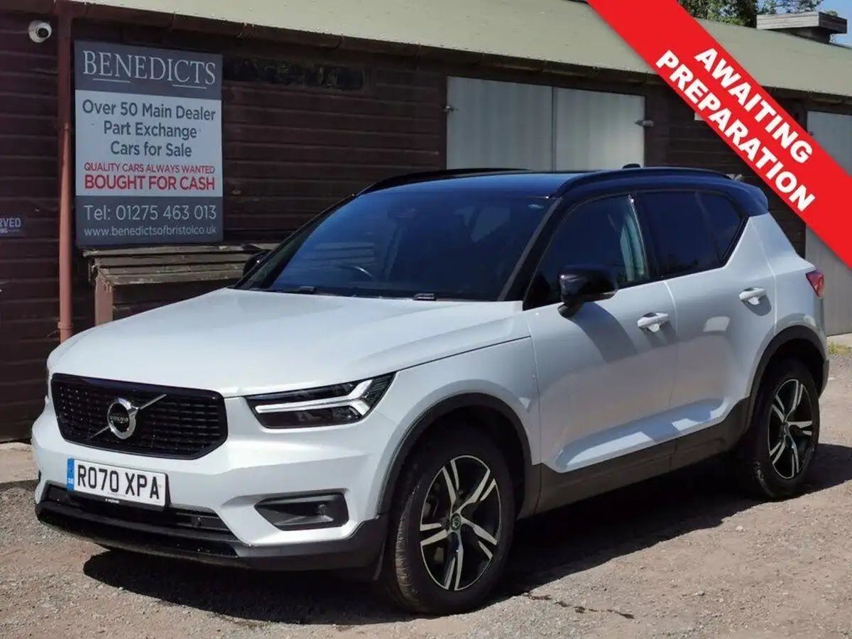 2020-volvo-xc40-20-b4-r-design-big-0