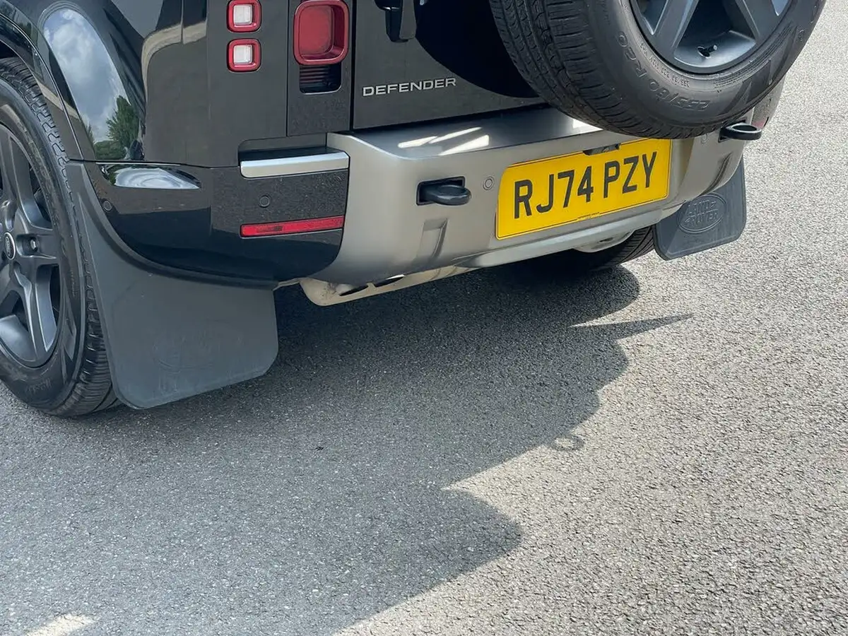 2024-land-rover-110-defender-30-d350-x-dynamic-se-big-37