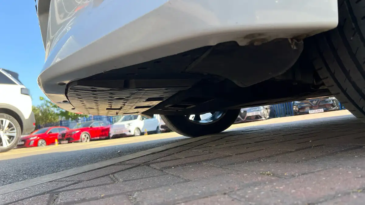 2022-peugeot-208-12-puretech-allure-premium-100ps-big-49