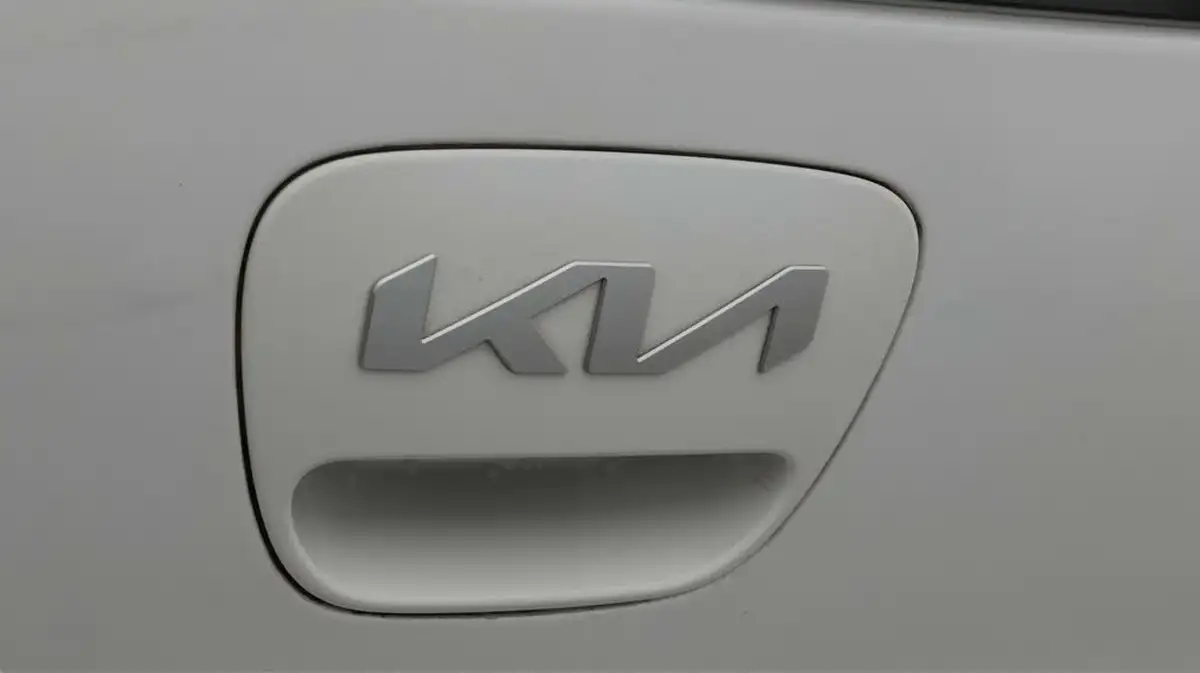 2022-kia-picanto-10-1-big-20
