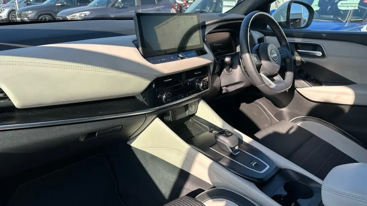 2022-nissan-qashqai-13-dig-t-tekna-158ps-xtronic-big-2