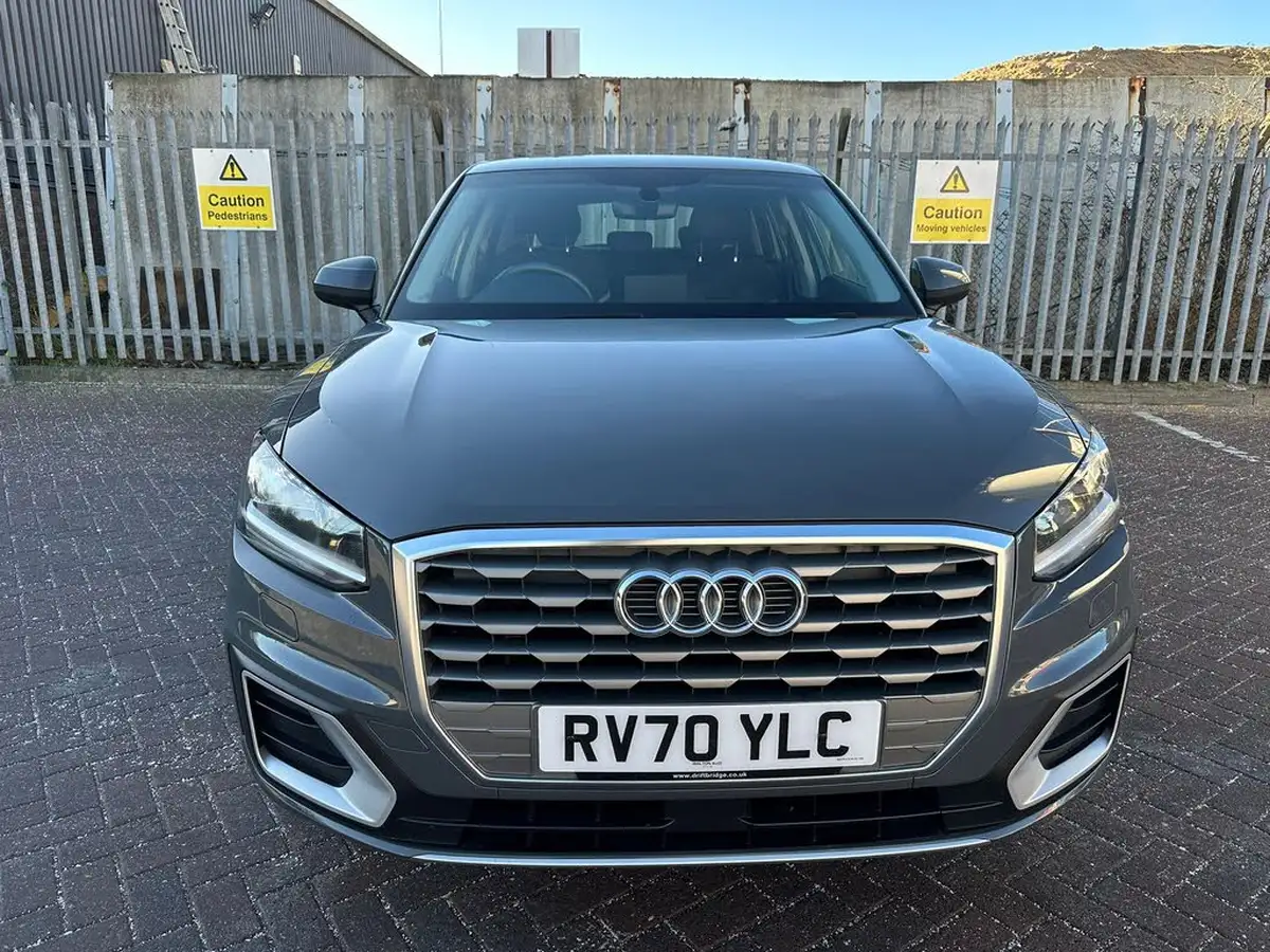 2020-audi-q2-10-30-tfsi-sport-116ps-big-15