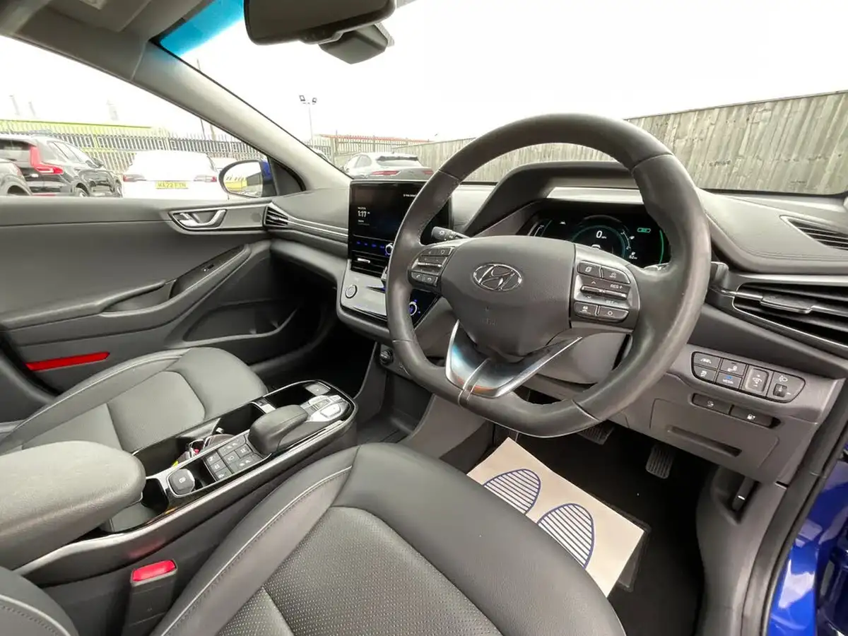 2021-hyundai-ioniq-e-premium-se-electric-100kw-big-7