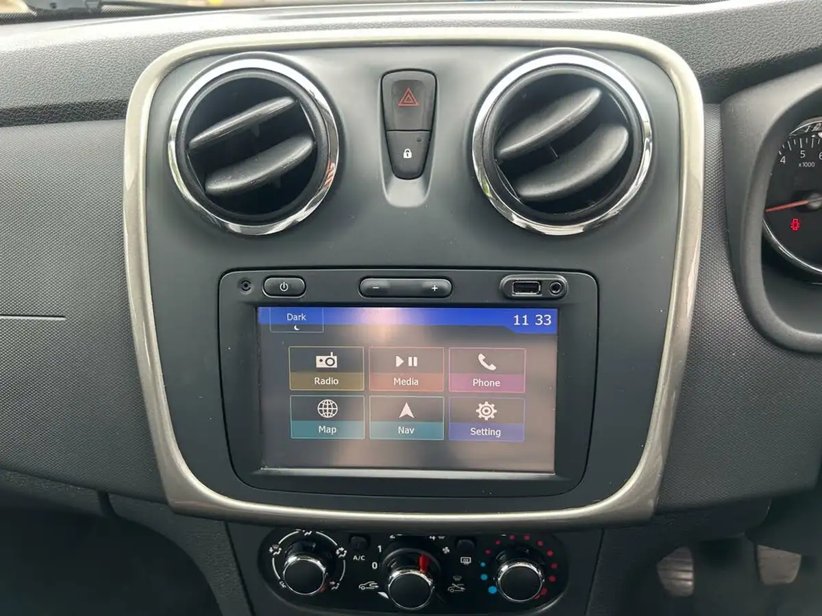 2016-dacia-sandero-stepway-09-tce-laureate-big-52
