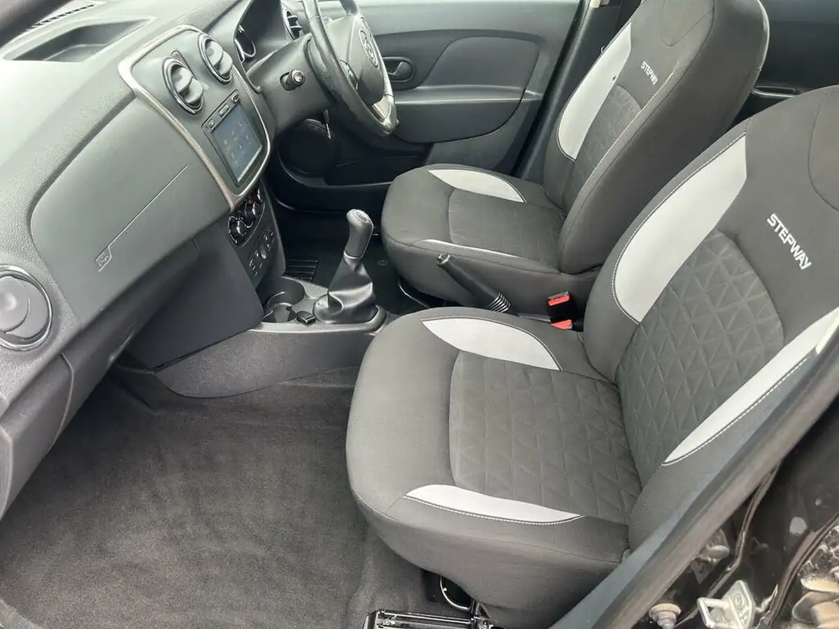 2016-dacia-sandero-stepway-09-tce-laureate-big-76