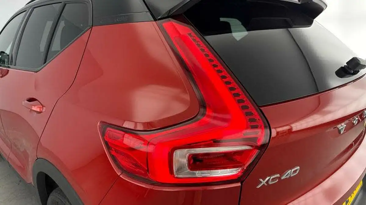 2021-volvo-xc40-15-t5-r-design-262bhp-big-25