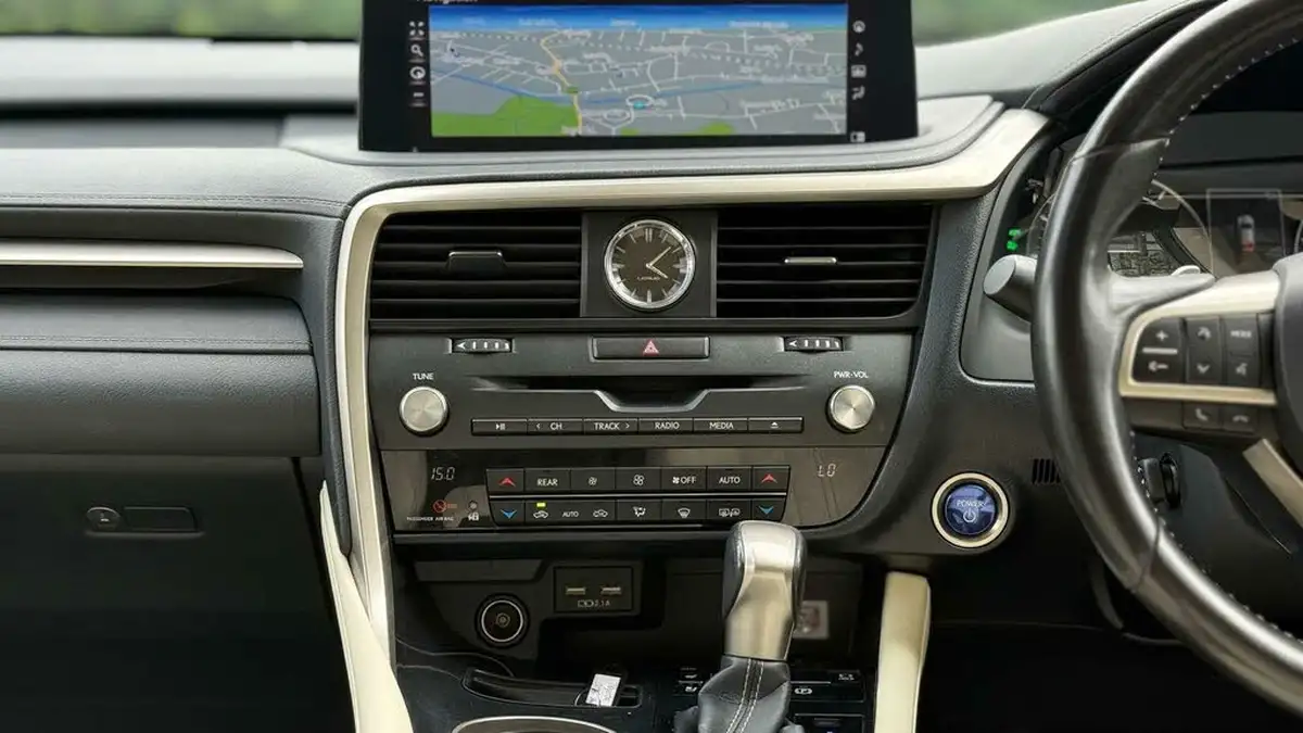 2020-lexus-rx-450h-l-35-rx-l-4wd-big-9