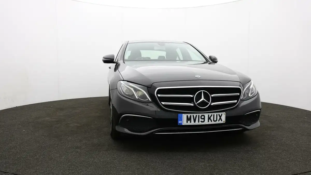 2019-mercedes-benz-e-class-20d-e220d-se-ss-saloon-4d-big-52