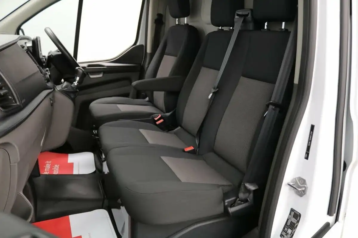 2020-ford-transit-custom-20tdci-280-l1h1-leader-105pseu6dt-panel-van-big-21