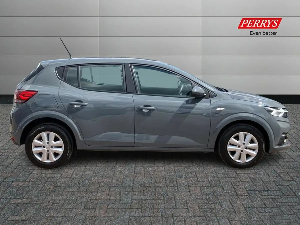 2023-dacia-sandero-10-tce-expression-100bhp-bi-fuel-big-2