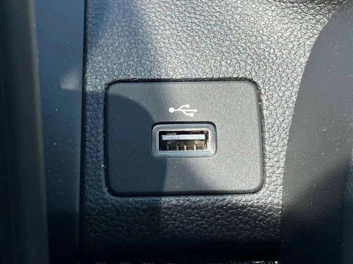 2023-dacia-sandero-10-tce-expression-100bhp-bi-fuel-big-50