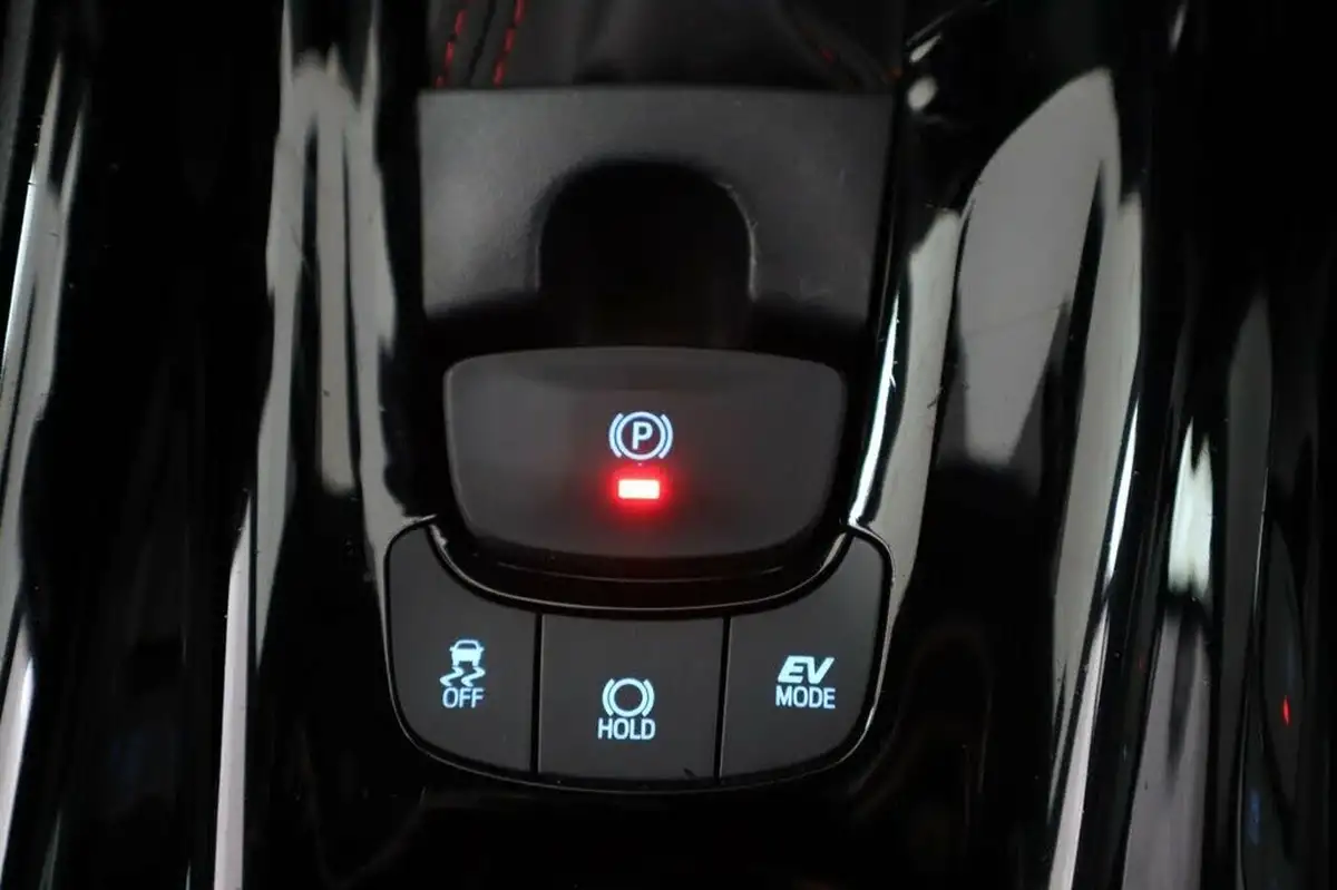 2022-toyota-c-hr-18-vvt-i-gr-sport-big-20