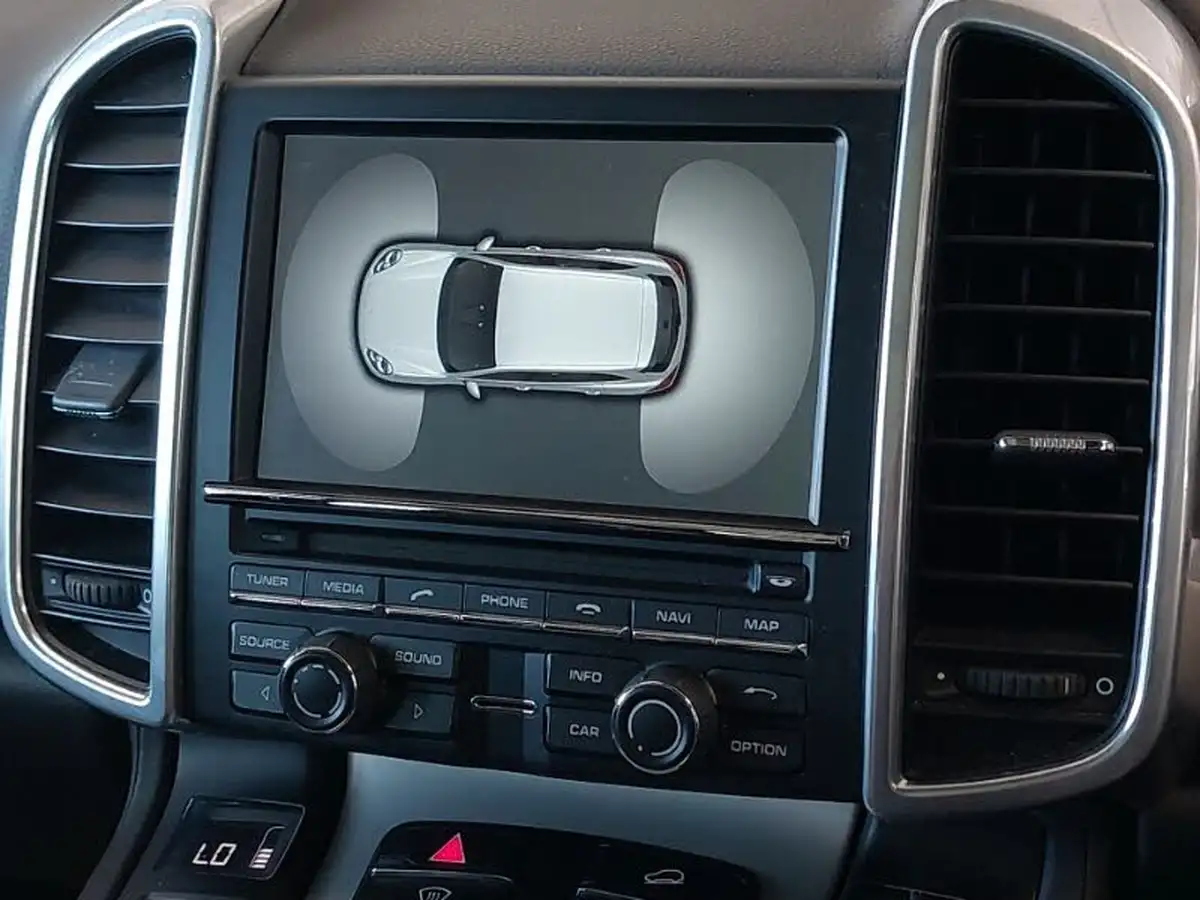 2015-porsche-cayenne-30td-big-13