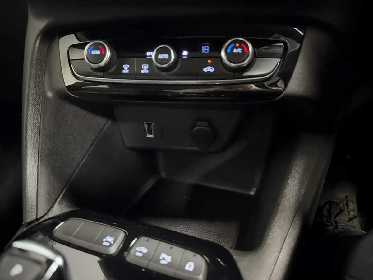 2021-vauxhall-corsa-e-griffin-11kw-big-35