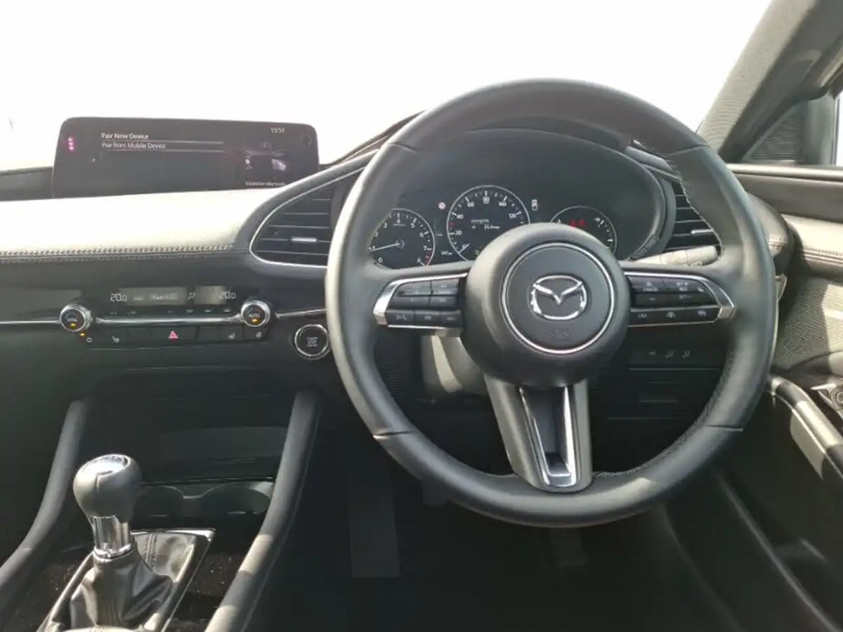 2025-mazda-mazda3-20-e-skyactiv-x-takumi-big-6
