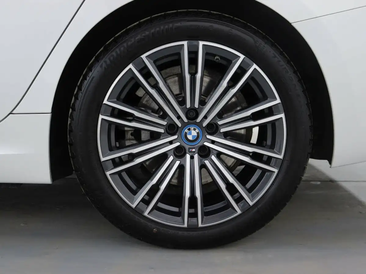 2021-bmw-3-series-20-330e-m-sport-touring-5d-big-13