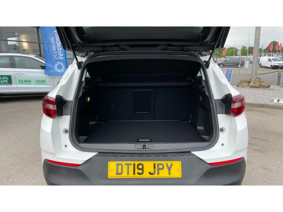 2019-vauxhall-grandland-x-12-sport-nav-big-3