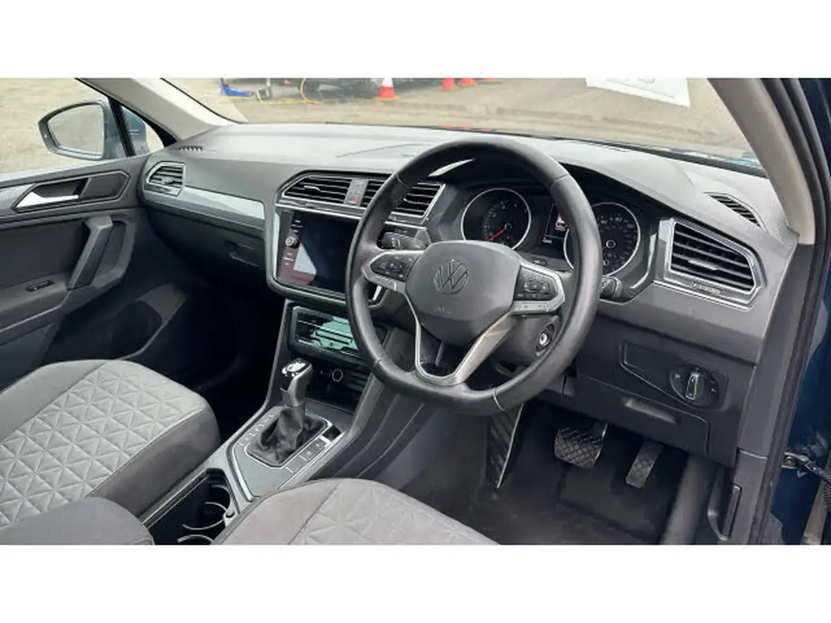 2021-volkswagen-tiguan-15-tsi-life-150ps-dsg-big-10