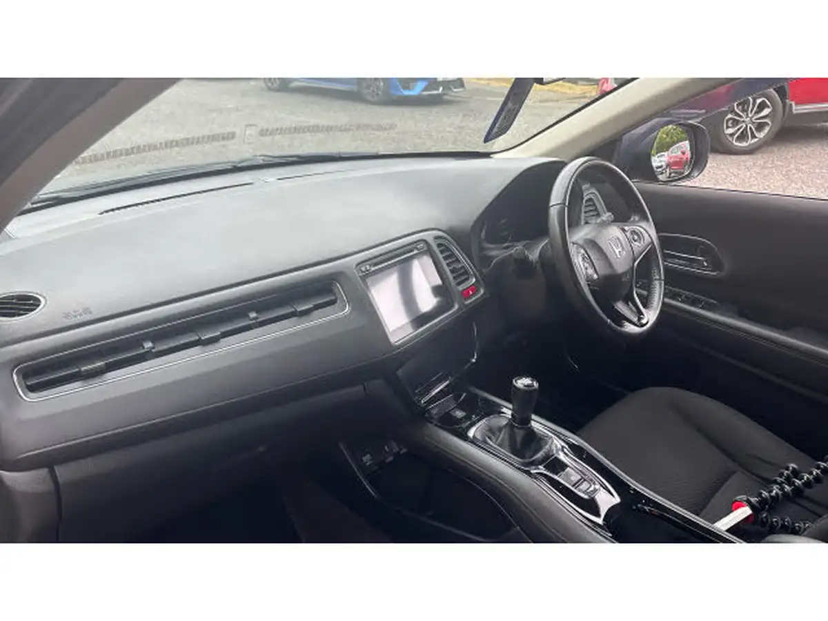 2018-honda-hr-v-16-i-dtec-se-navi-big-1