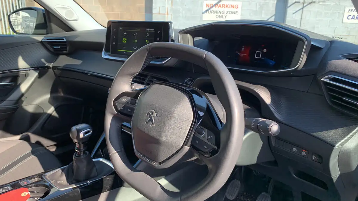 2022-peugeot-2008-suv-12-puretech-allure-premium-100bhp-big-19