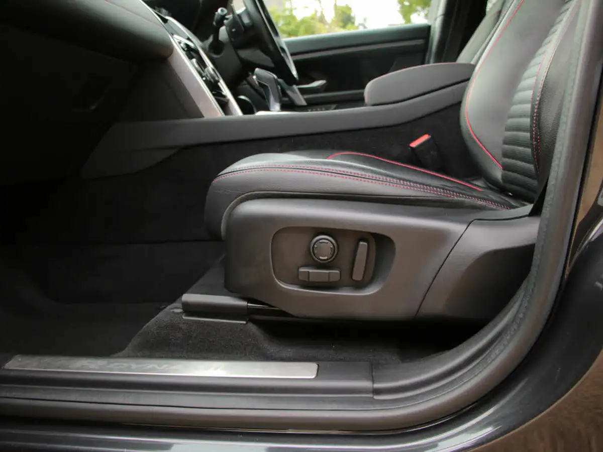 2019-land-rover-discovery-sport-20-d180-r-dynamic-se-big-46