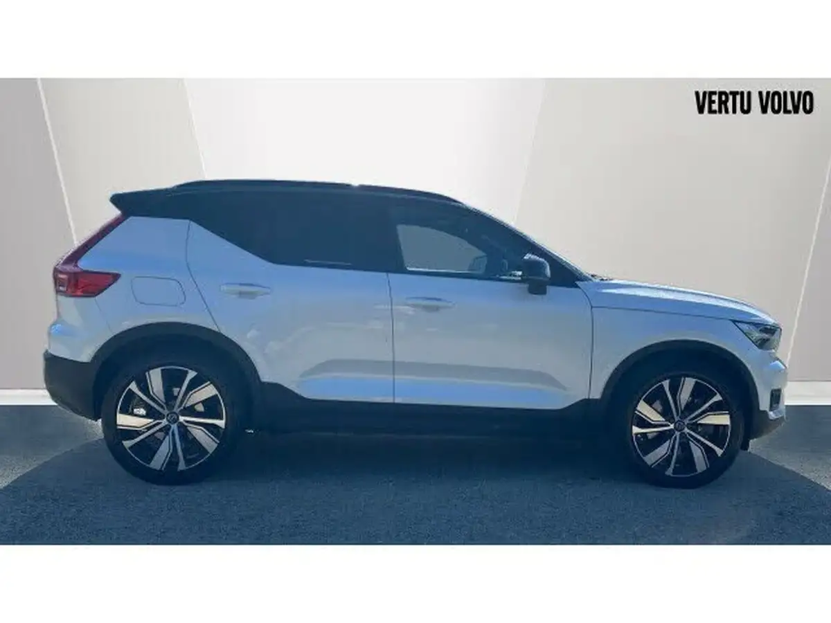 2022-volvo-xc40-15-t5-r-design-pro-big-2