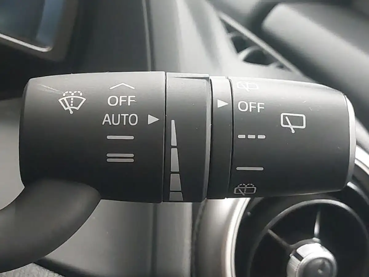 2022-mazda-mazda2-15-e-skyactiv-g-se-l-big-16