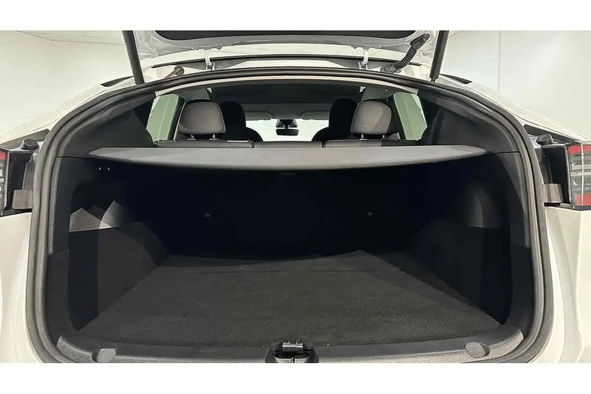 2023-tesla-model-y-e-rwd-big-55