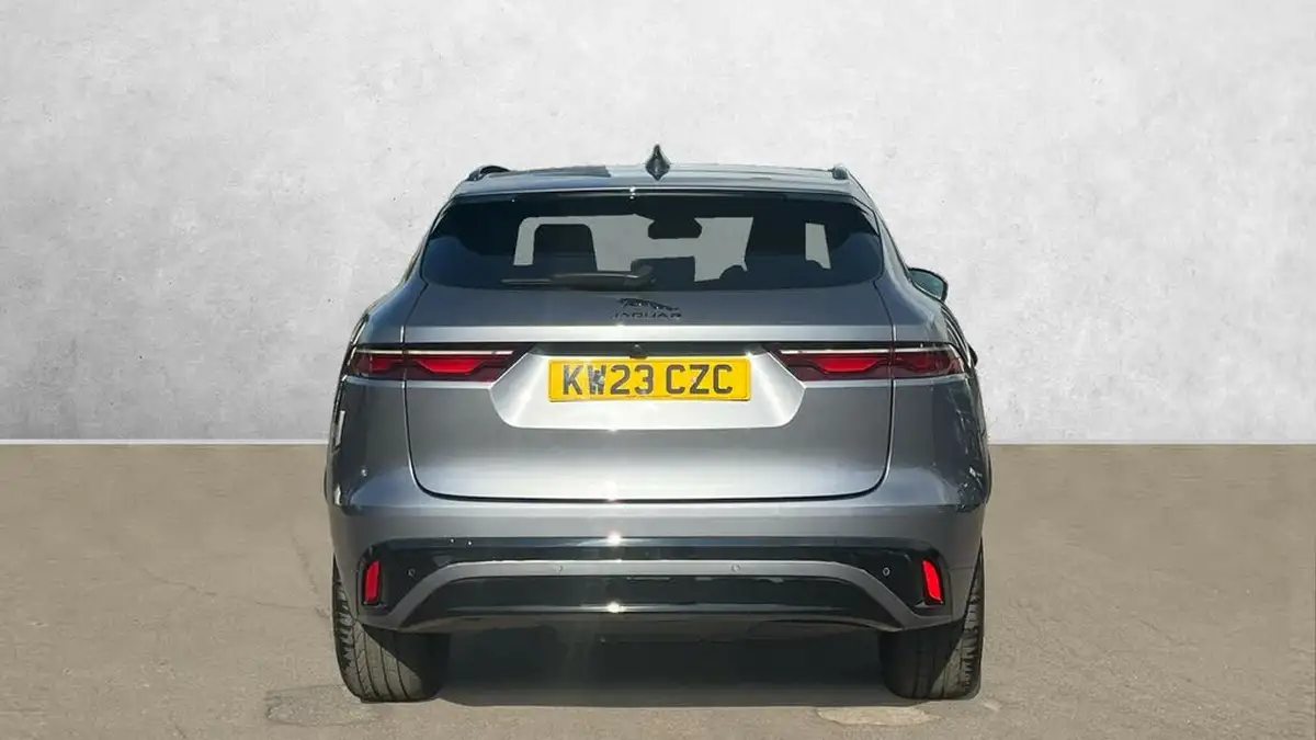 2023-jaguar-f-pace-20-d200-r-dynamic-se-black-big-5