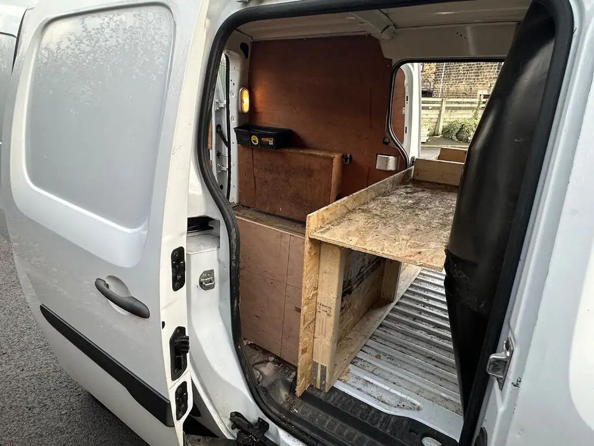 2016-mercedes-benz-citan-15-cdi-109-15cdi-compact-panel-van-big-2