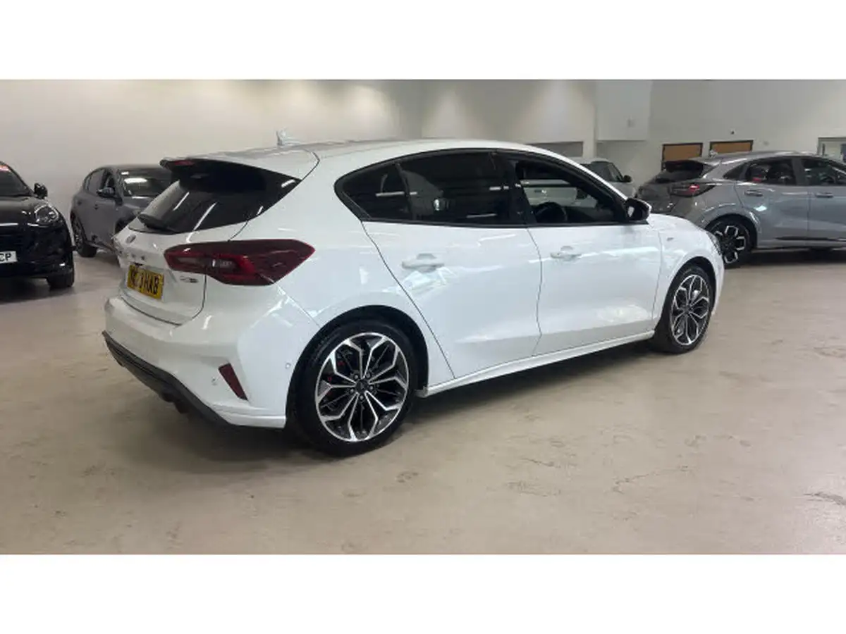 2023-ford-focus-10t-st-line-x-155ps-hybrid-mhev-hatchback-powershift-big-29