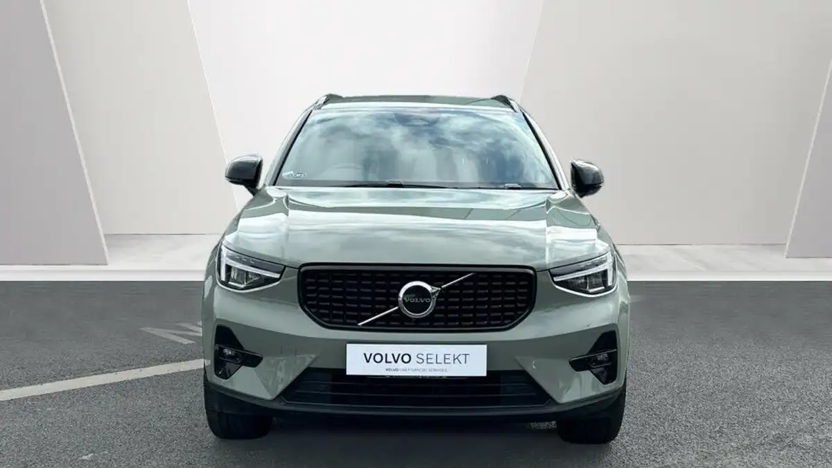 2024-volvo-xc40-20-b3-plus-big-7