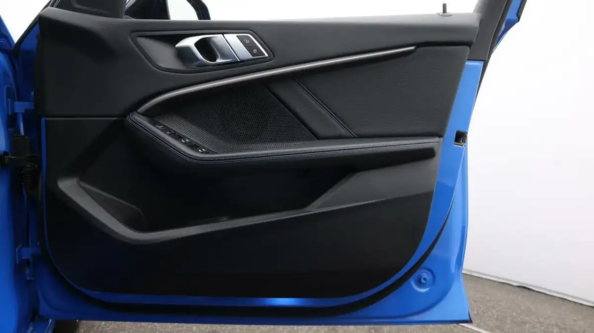2022-bmw-1-series-15-118i-m-sport-lcp-big-15