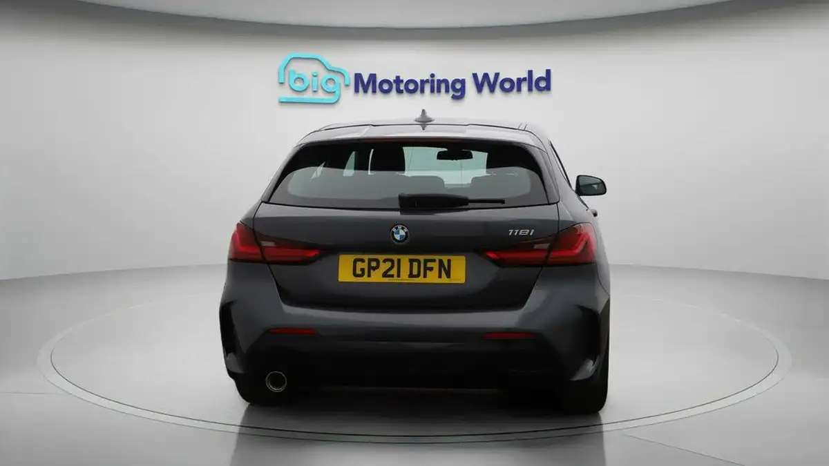 2021-bmw-1-series-15-118i-m-sport-lcp-big-6