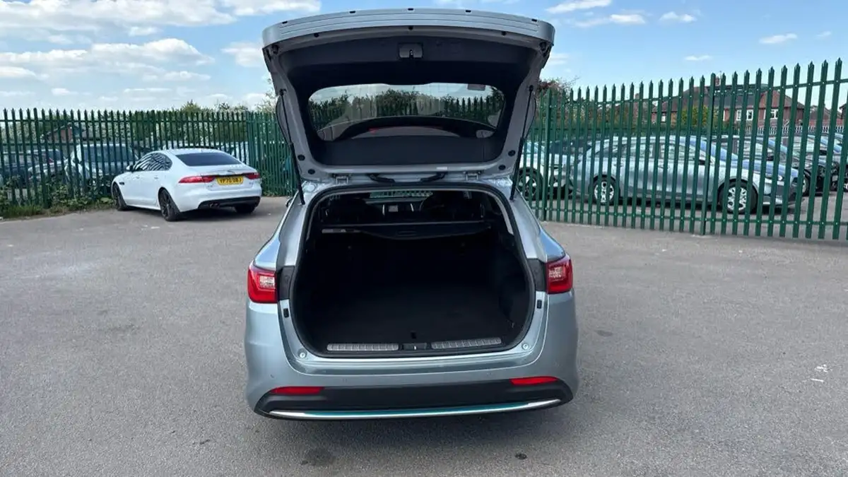 2020-kia-optima-20-gdi-phev-big-7